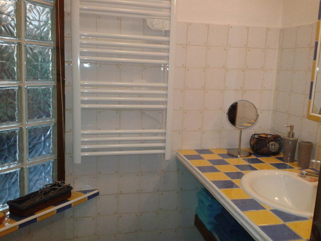 كروزون Les Chambres De Kerael الغرفة الصورة