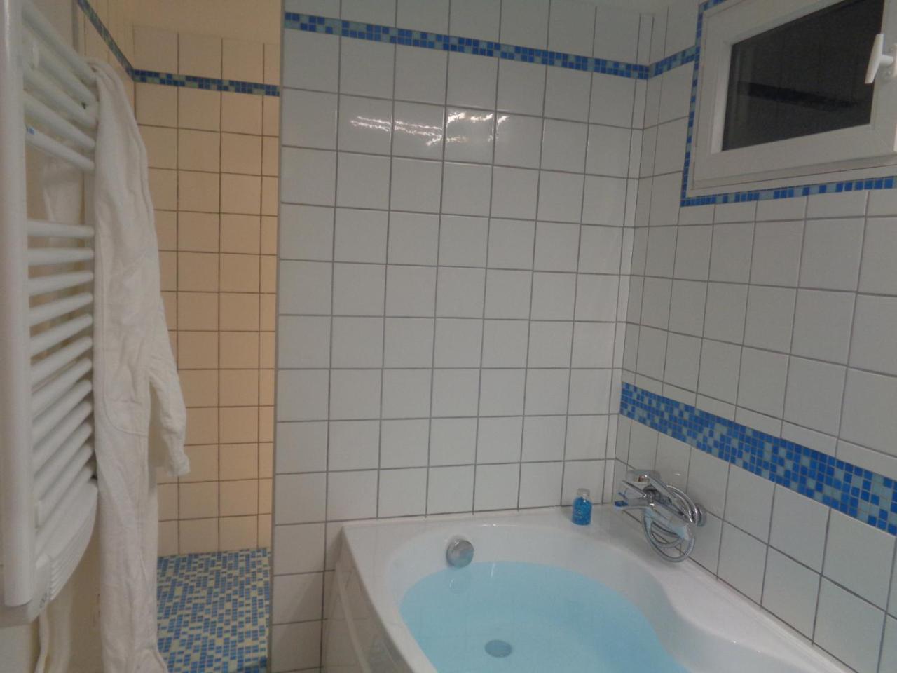 كروزون Les Chambres De Kerael المظهر الخارجي الصورة